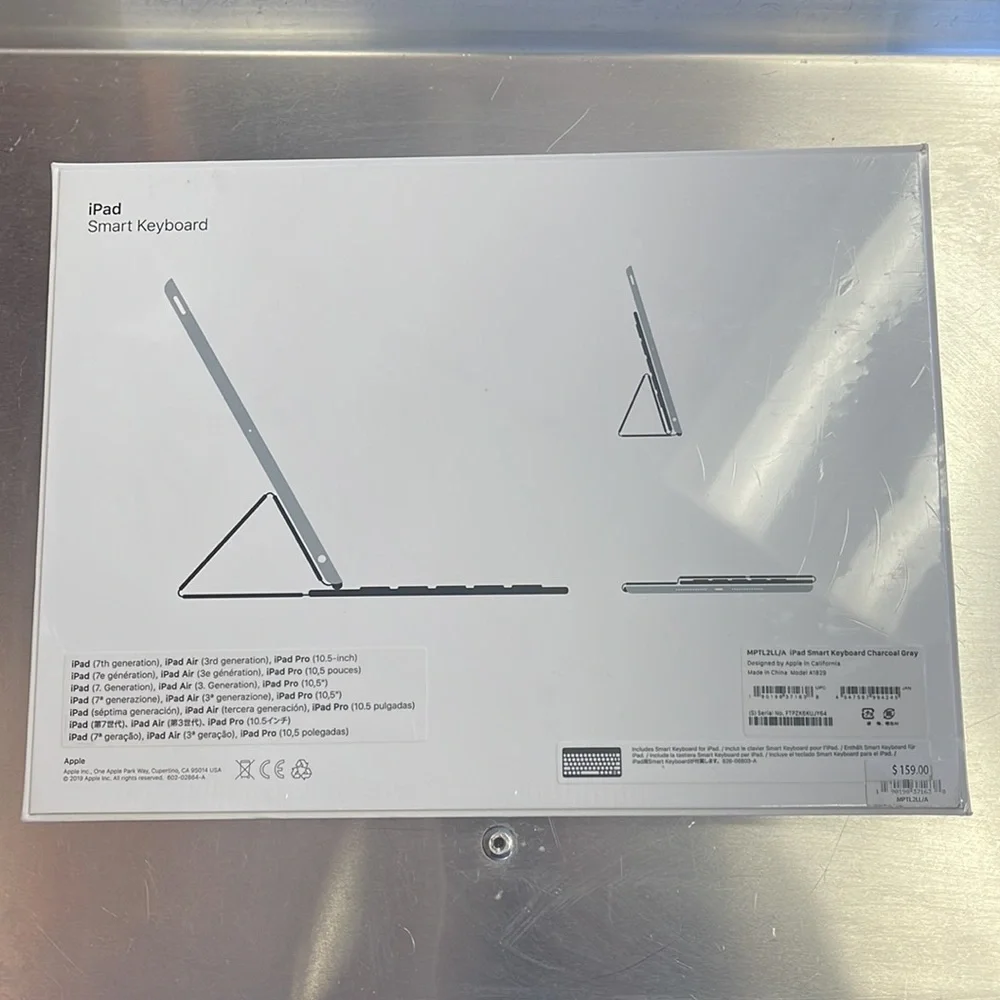 APPLE iPad SMART KEYBOARD BRAND NEW SEALED
